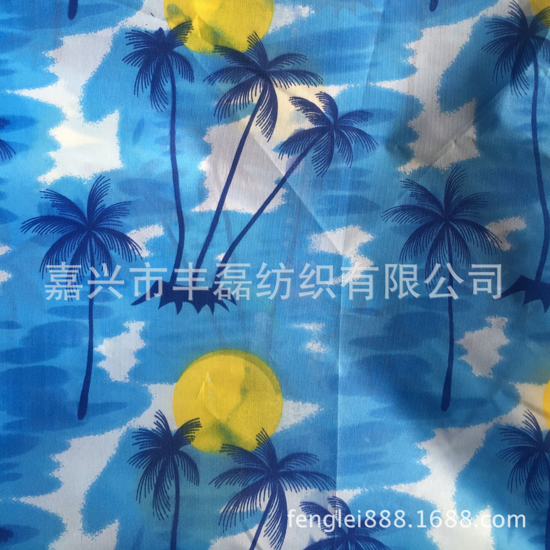 斜纹磨毛桃皮绒防水印花涂层 休闲服连衣裙沙滩裤面料现货