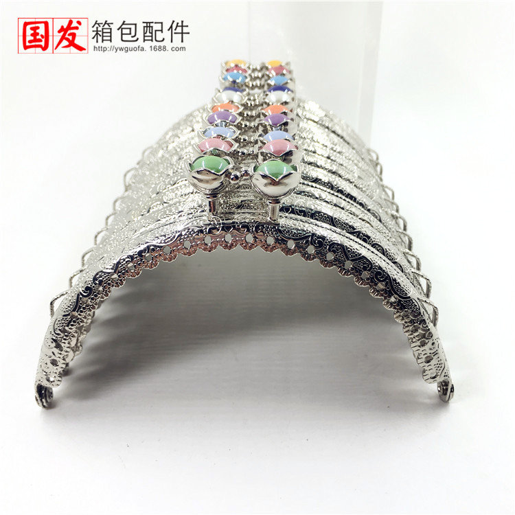 10.5Cm semicircular encaje en relieve cabeza de loto oro plateado DIY oro común 0167 - YS