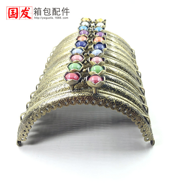 10.5Cm semicircular encaje en relieve cabeza de loto oro bronce DIY oro común 0167 - GT