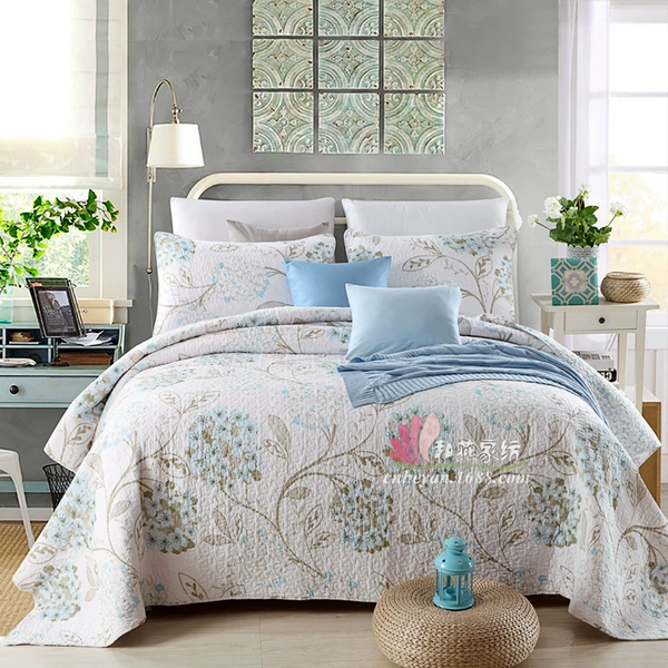 Light blue plum blossom