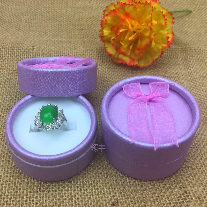 小圆形首饰胸针包装盒耳钉饰品包装盒礼品包装盒蝴蝶花求婚戒指盒