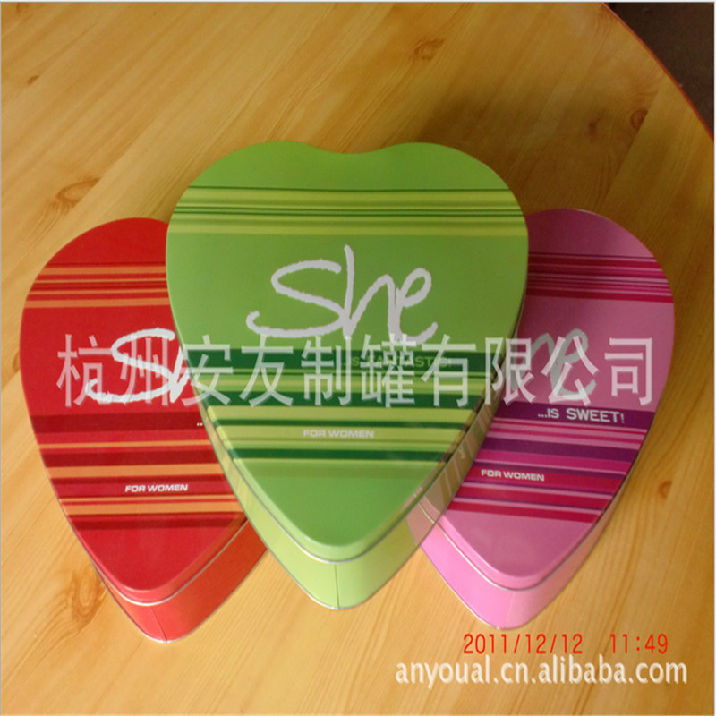 厂家出售心形铁盒铁皮糖盒定 制迷你糖果盒心型马口铁盒创意定 制