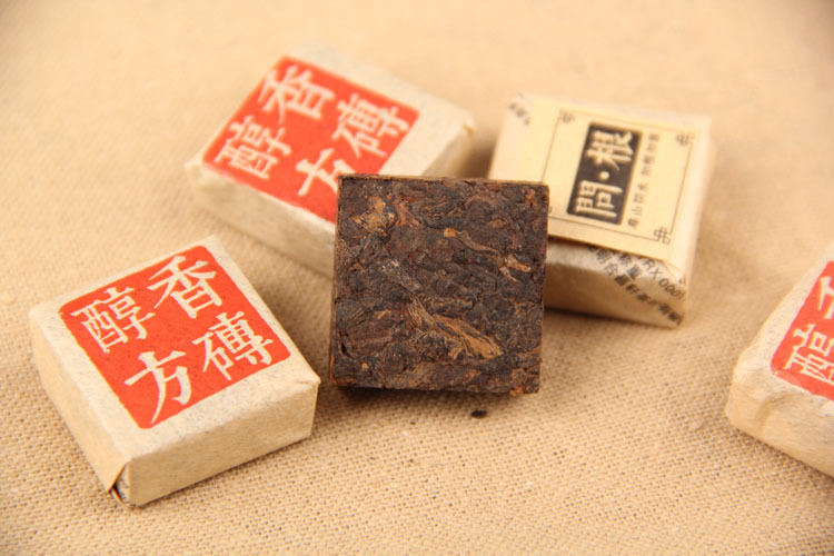 Wholesale Early Spring Raw Pu-erh Tea, "Root Aroma Square Brick," Mini Pu-erh Tea Brick