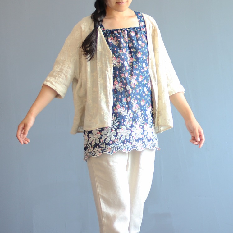 女式 森女系 碎花大机刺绣 吊带厂家直销