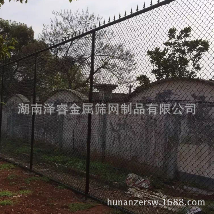 湖南厂家现货供应球场围栏篮球场护栏体育场围网可提供专业安装