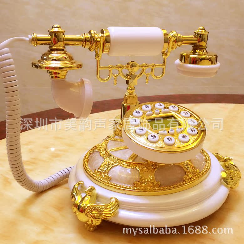 Antique-style telephone, retro hotel European-style fashionable creative telephone, home and office landline telephone.