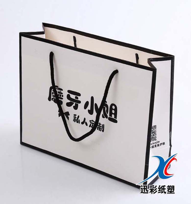 厂家定做服装手提纸袋 白卡纸定做加LOGO彩色手挽袋 化妆品袋子