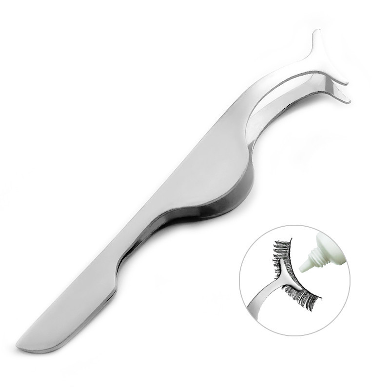 Crooked false eyelashes