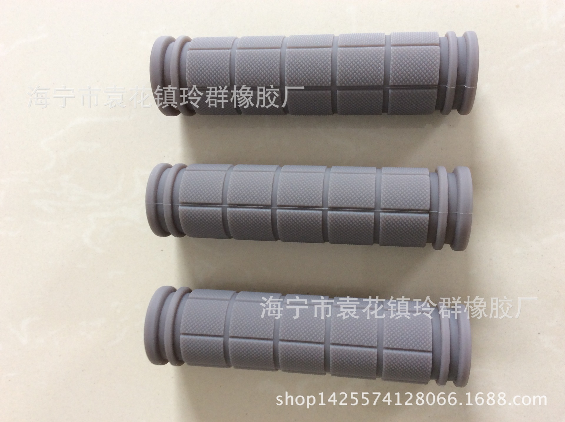 厂家 生产橡胶把手柄 耐高温彩色硅胶把手套 耐磨损橡胶手把护套