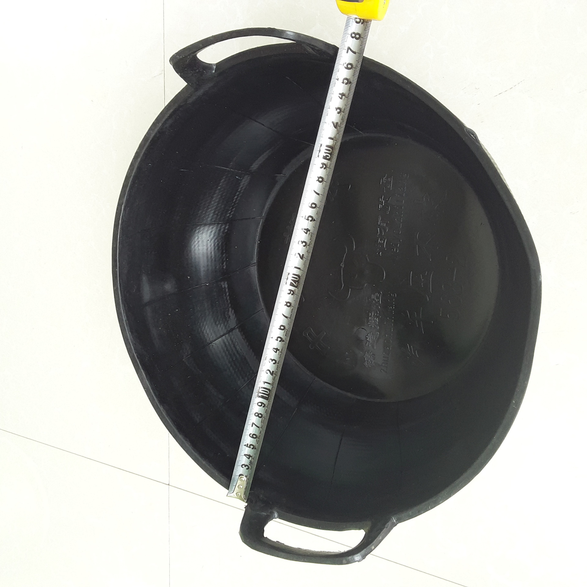 供应建筑灰盆、泥桶、橡胶盆汽车压不破牛头568-2黑牛津盆