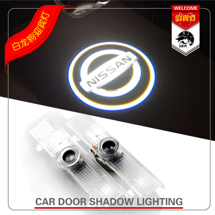 Adecuado para Nissan Luz de bienvenida nueva Teana Toule modificado LED Luz de bienvenida Puerta de proyección de piso de luz láser LOGO