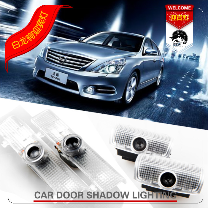 Adecuado para Nissan Luz de bienvenida nueva Teana Toule modificado LED Luz de bienvenida Puerta de proyección de piso de luz láser LOGO