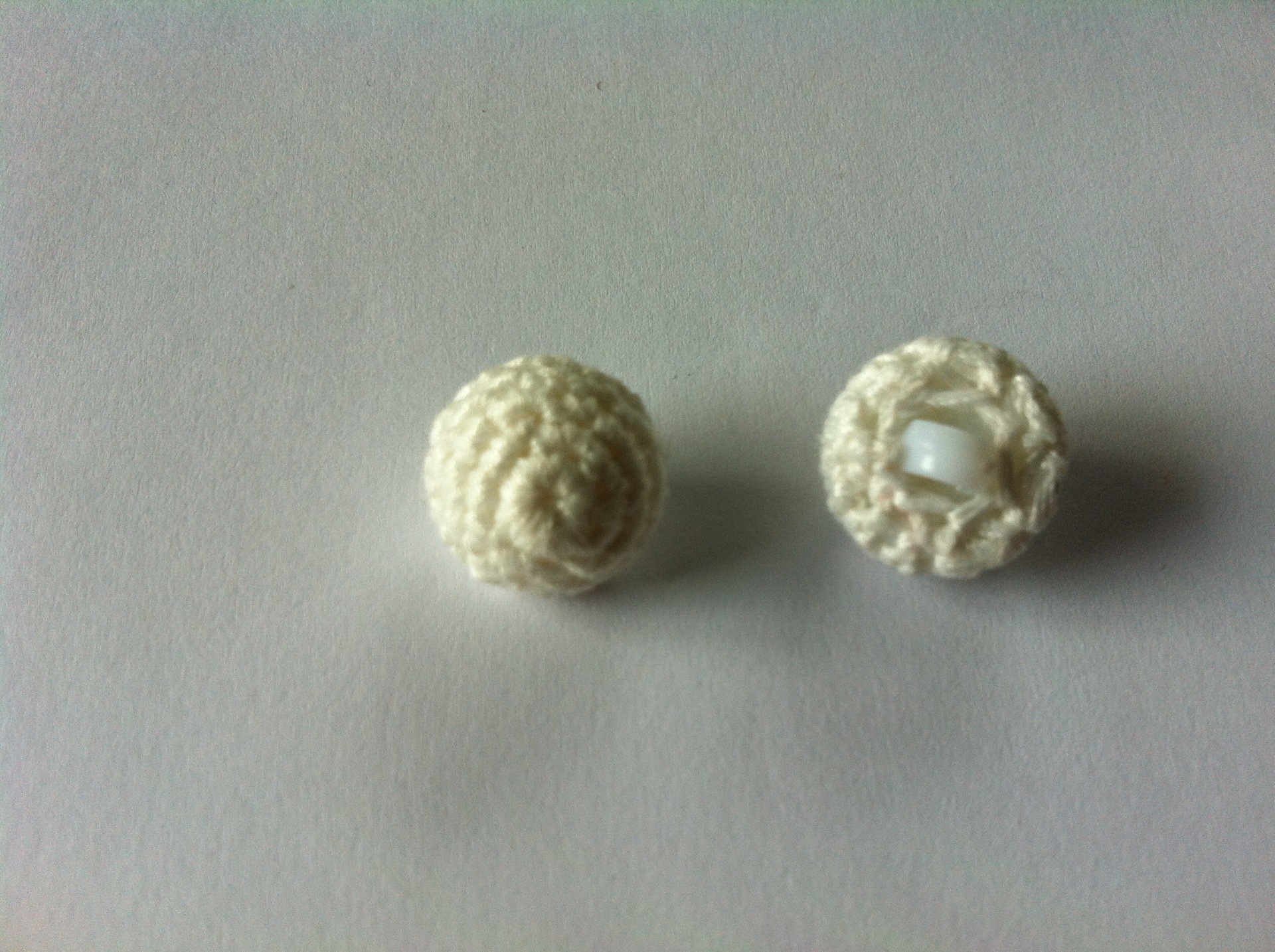 供应13mm手工毛线编织有脚纽扣