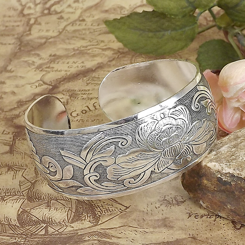 Bohemian Women's Accessories Ethnic Style Retro Middle Eastern Indian Style Electroplated Old Antique Gold Bracelet