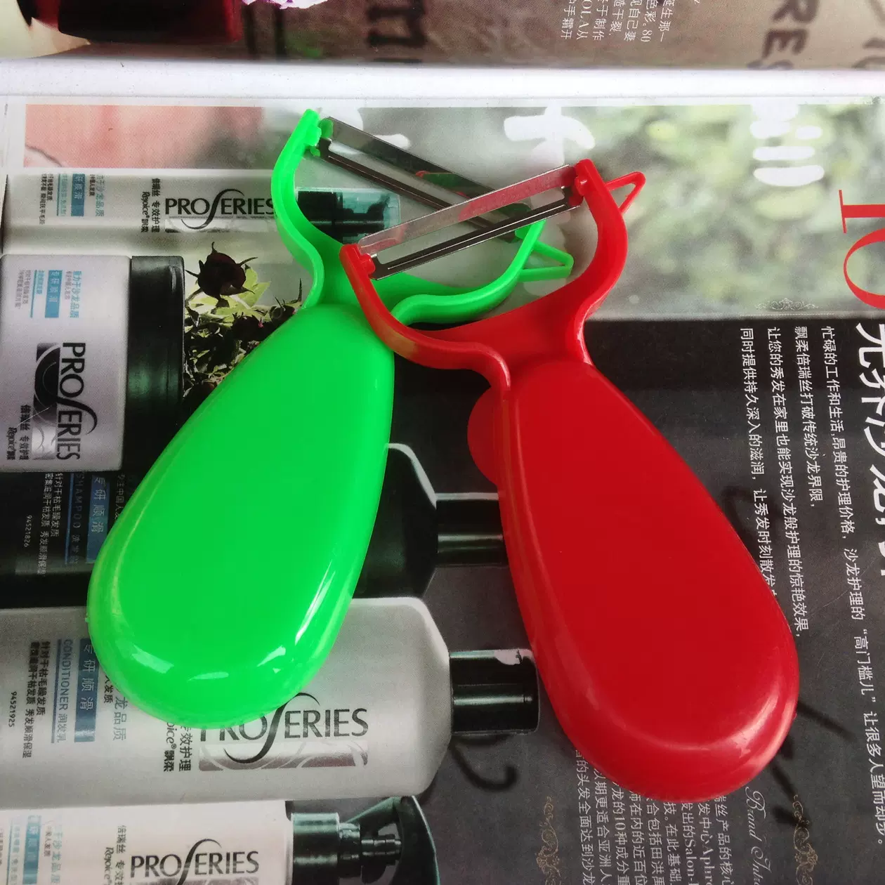 厂家创意大手柄削皮刀可磨蒜水果削皮器锯齿刀片瓜刨可定LOGO