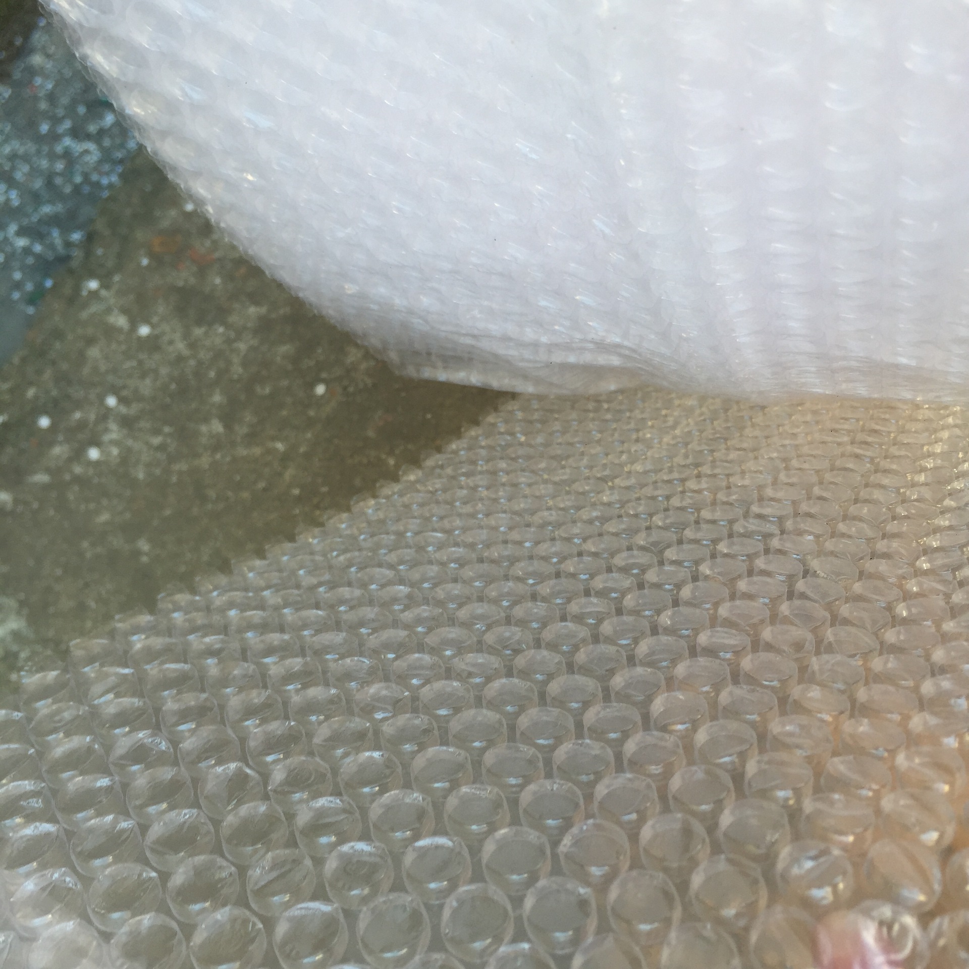 Nuevo material a prueba de golpes burbuja de papel almohadilla de burbuja película a prueba de golpes película de la burbuja 40cm Ancho 2kg engrosada