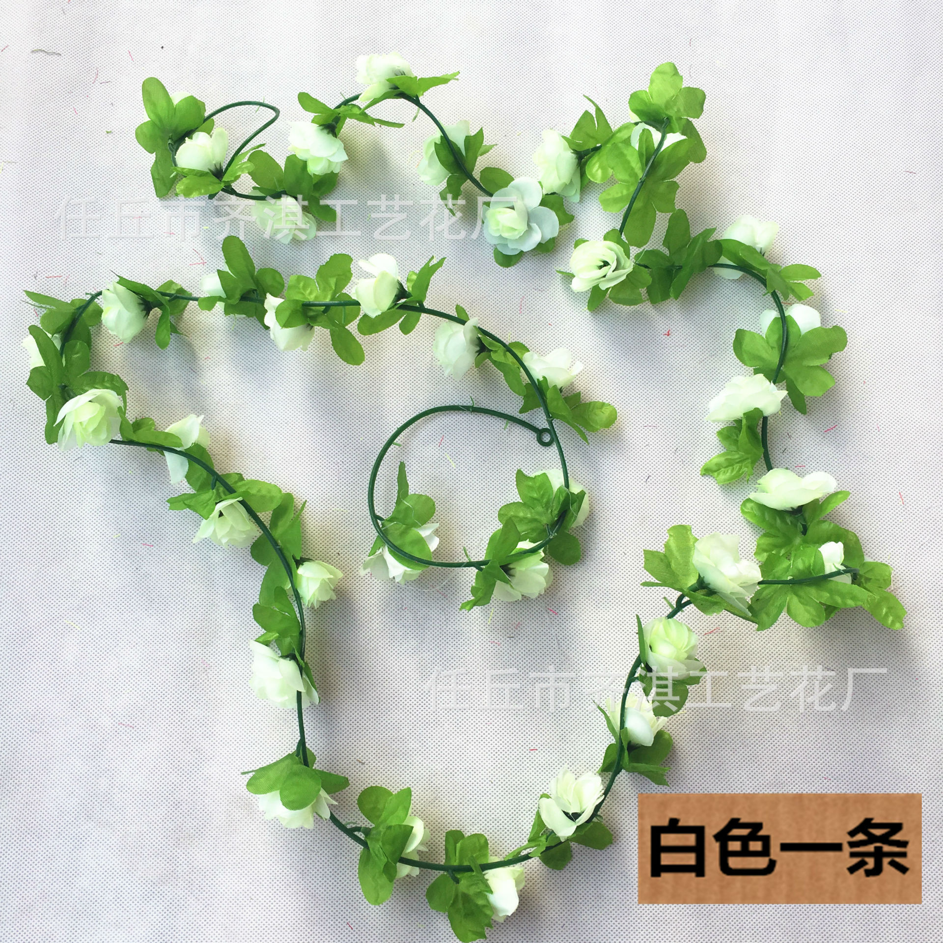 Tira de flores artificiales de alta simulación con rosas pequeñas, hojas verdes y peonías para decoración del hogar y techos, con tubo de calefacción.