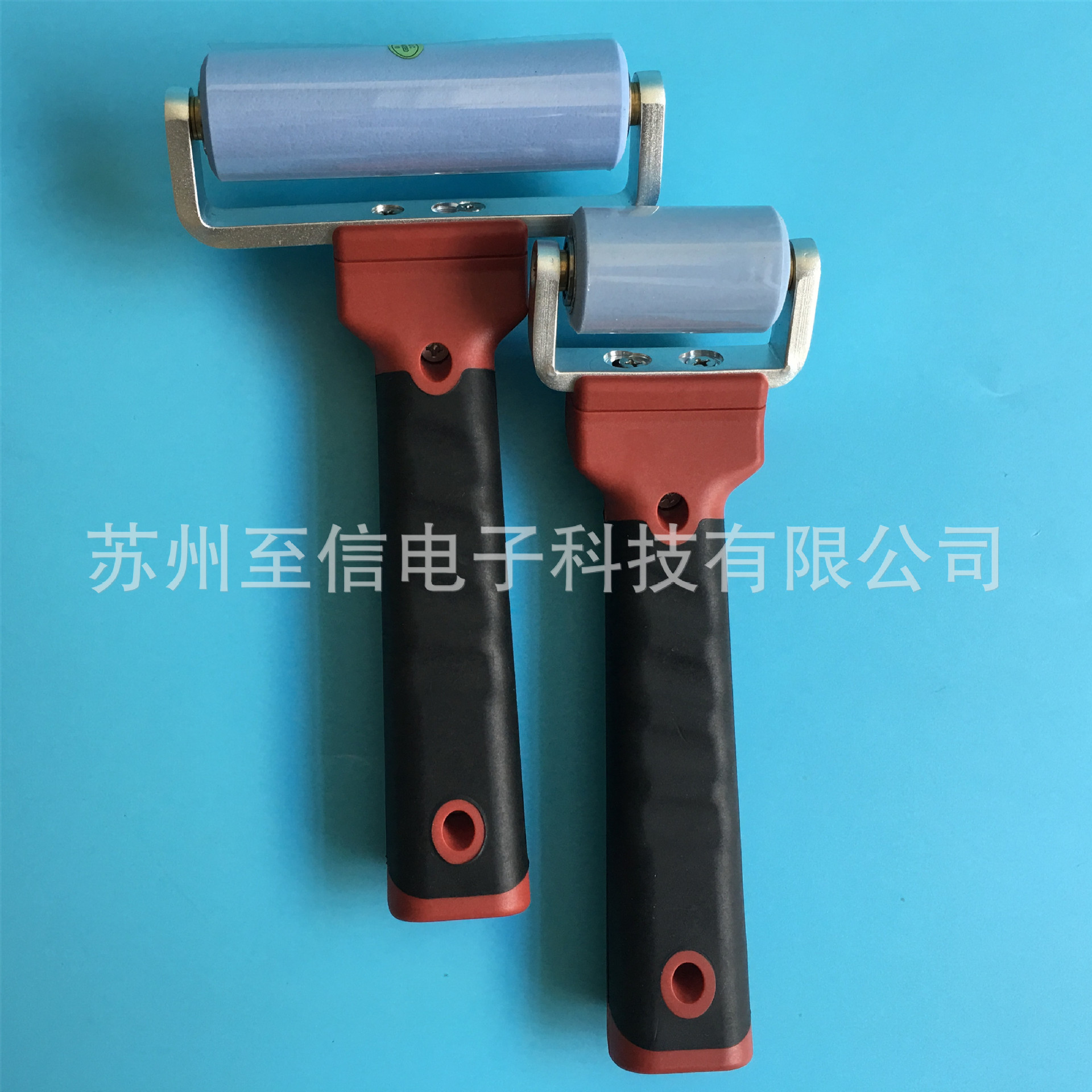 供应4寸、6寸塑料圆柄橡胶滚轮 丁基橡胶滚轮   橡胶粘尘滚轮