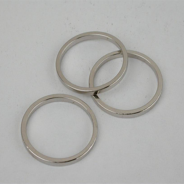 东莞强磁厂家批发另售磁钢圆形带孔磁环磁钢套大小磁环任意订 制