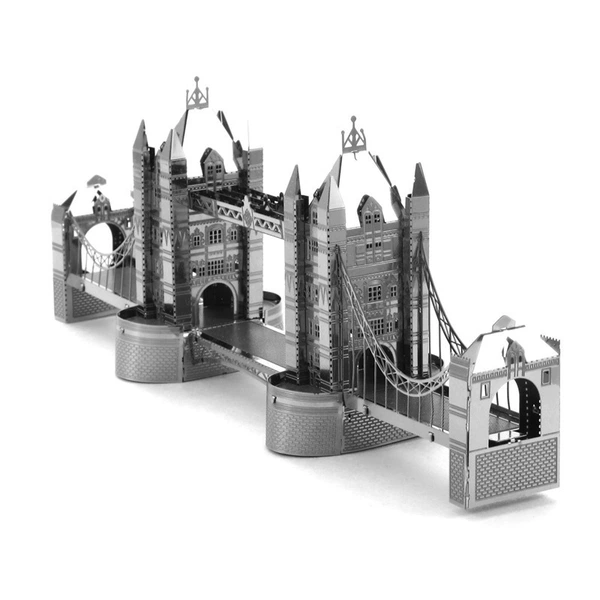 09 Tower Bridge in London