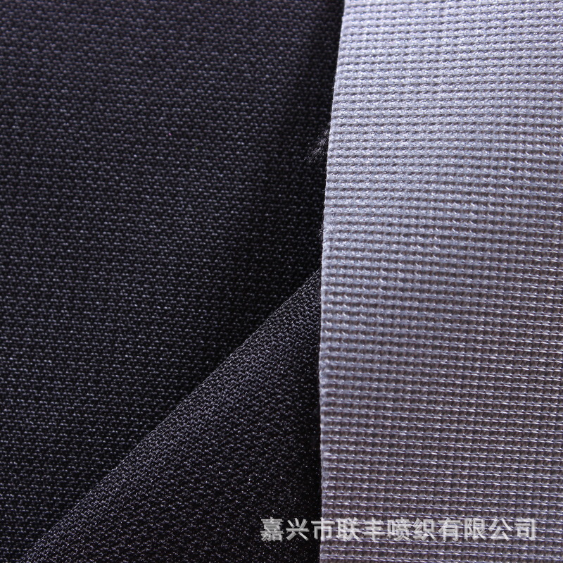 涤纶蜂巢塔丝隆三合一复合TPU乳白膜+特里克特 防寒保暖冲锋衣料