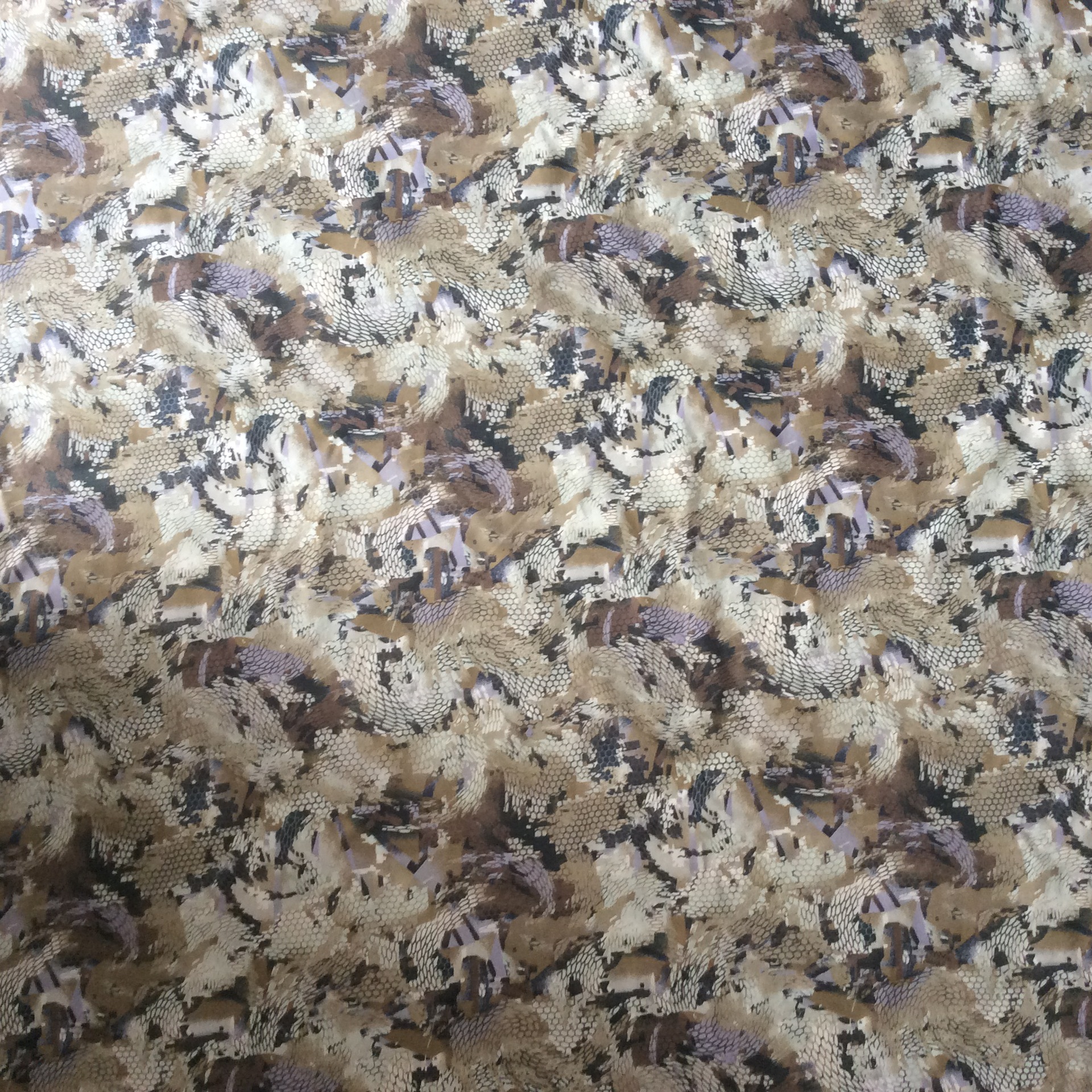 厂家直供2019 美式全地形沙漠蟒纹迷彩 斜纹印花涤棉纱卡迷彩现货