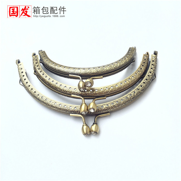 8.5CM, 10.5CM, 12.5, 15CM semicircular cabeza de diamante en relieve oro bronce con incrustaciones de diamantes oro