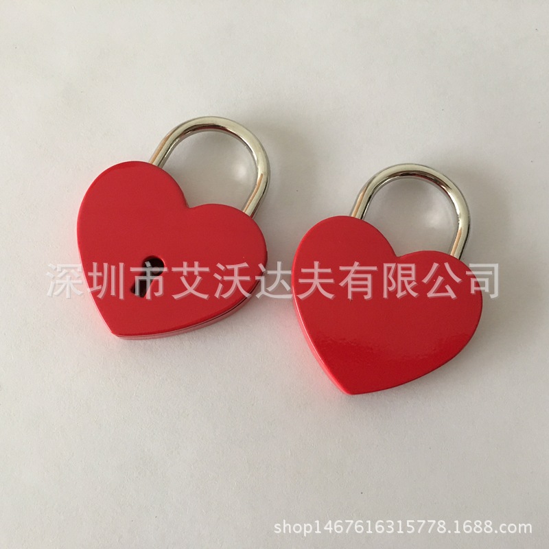 心形挂锁 中号30*39mm红色合金心形挂锁 情侣挂锁 爱情桥五金挂锁