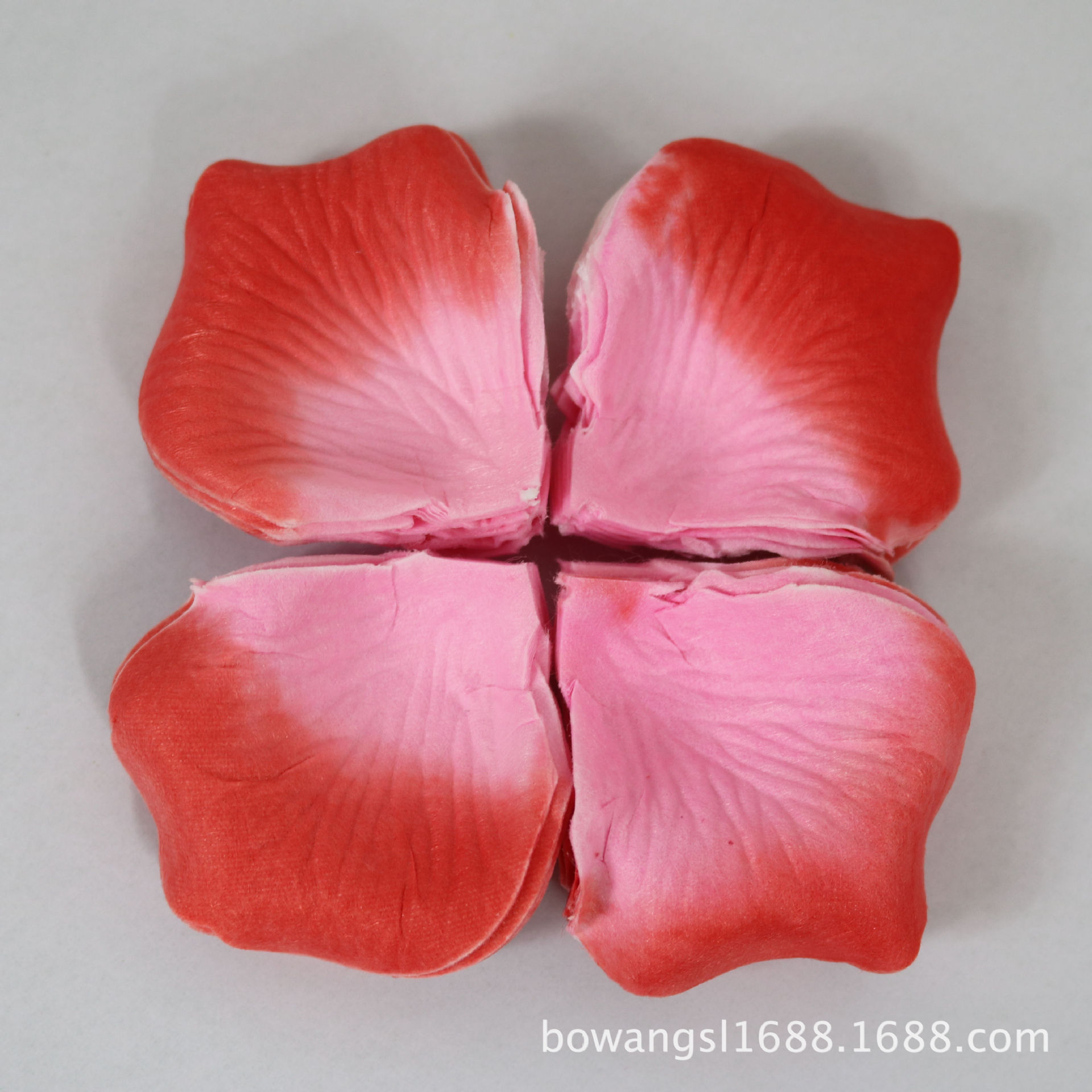 En stock al por mayor simulación pétalos de rosa mano-tirar flor boda habitación boda cama vacaciones decoración no tejido pétalos 144 piezas/bolsa