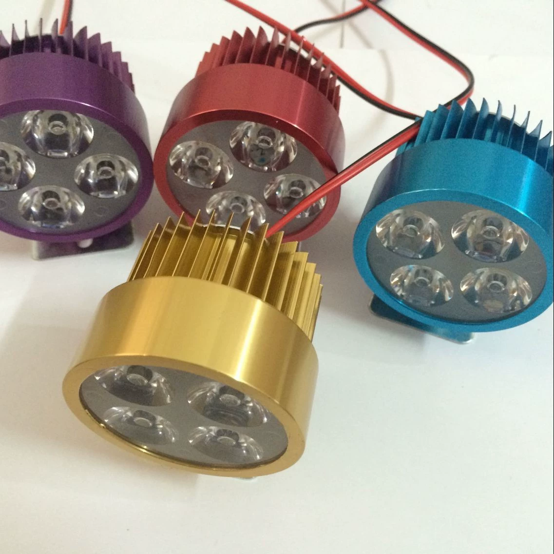 Оптовая продажа LED мотоцикл электромобиль 4W3030 светодиодные бусины, водонепроницаемость с вспышкой внешние фары