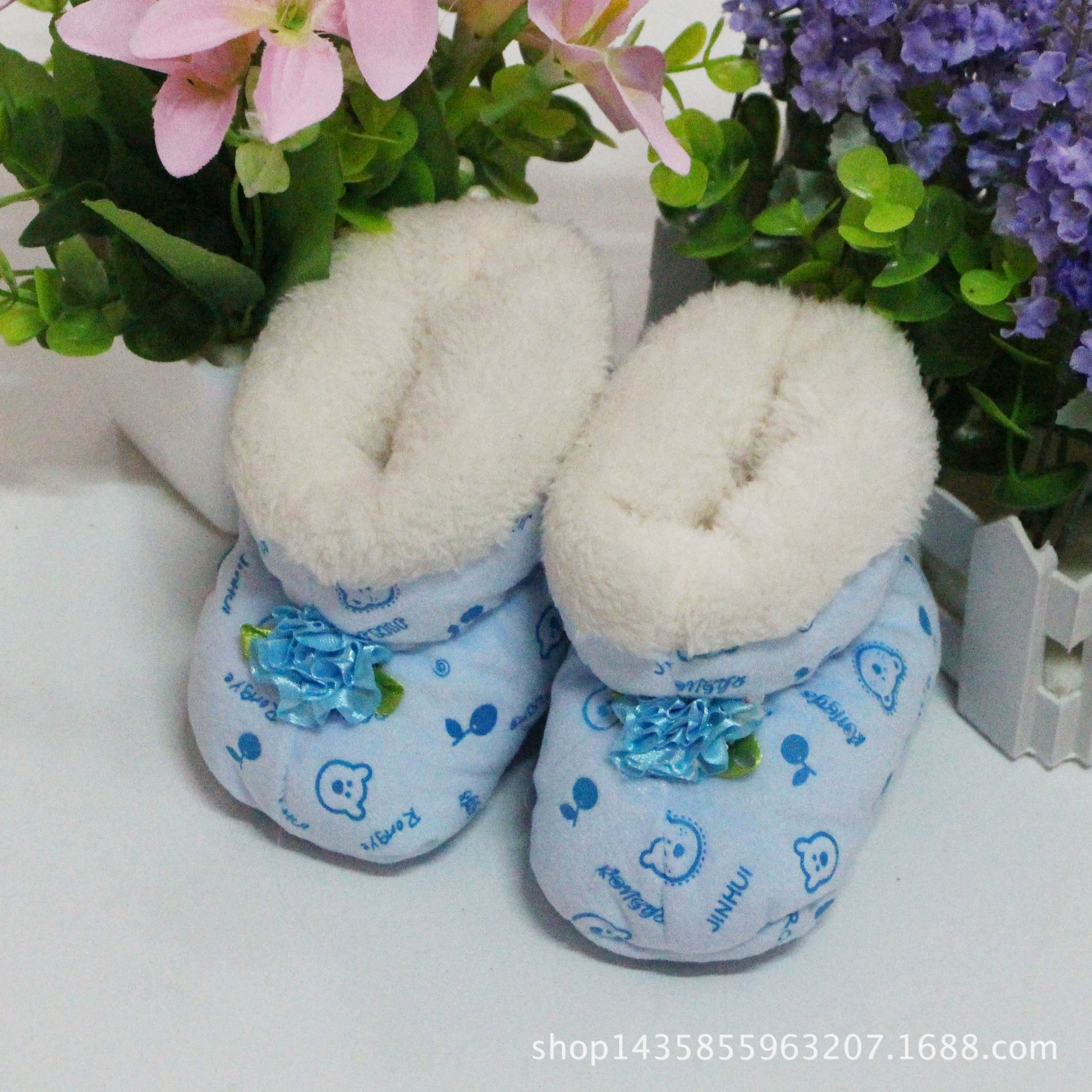 Детские хлопковые туфли 2024 года, детские туфли с мелким цветочным принтом, оптом из Циси, детские хлопковые туфли с закрытой пяткой 0-6 месяцев, возможность индивидуального заказа.