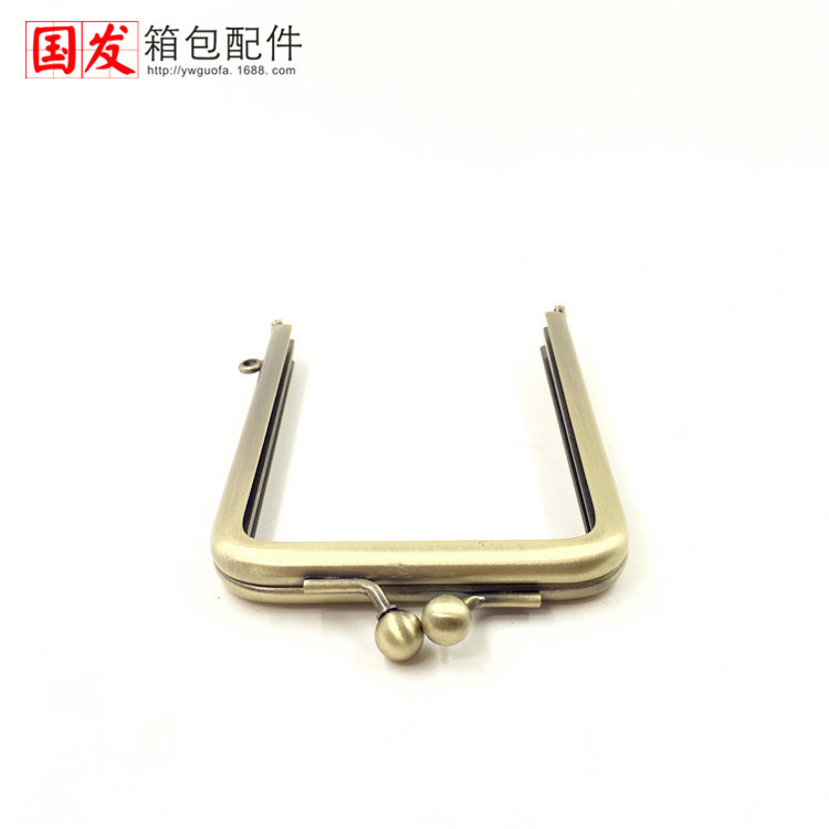 7.5CM * 11cm máquina cuadrada perforada sin orificio cartera de oro hardware que sin orificio de tornillo