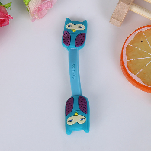 Korean version cute cartoon snap button PVC wire organizer, trendy mobile charging hub production
