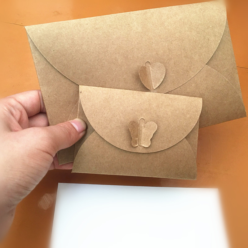 Retro de estilo europeo amor hebilla sobre DIY amor mariposa gran tamaño pequeño sobre de papel Kraft