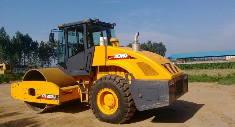 Proporcionar 22 toneladas 26 rodillos de vibración de comercio exterior con carga