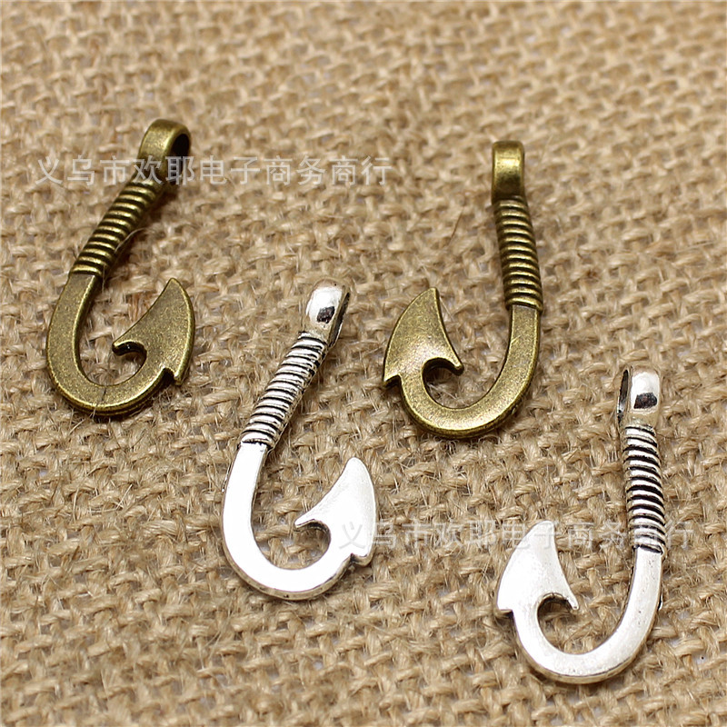 2색 도매 인기상품 DIY 액세서리 합금 부품 자카 레트로 낚시바늘 펜던트 14*31mm
