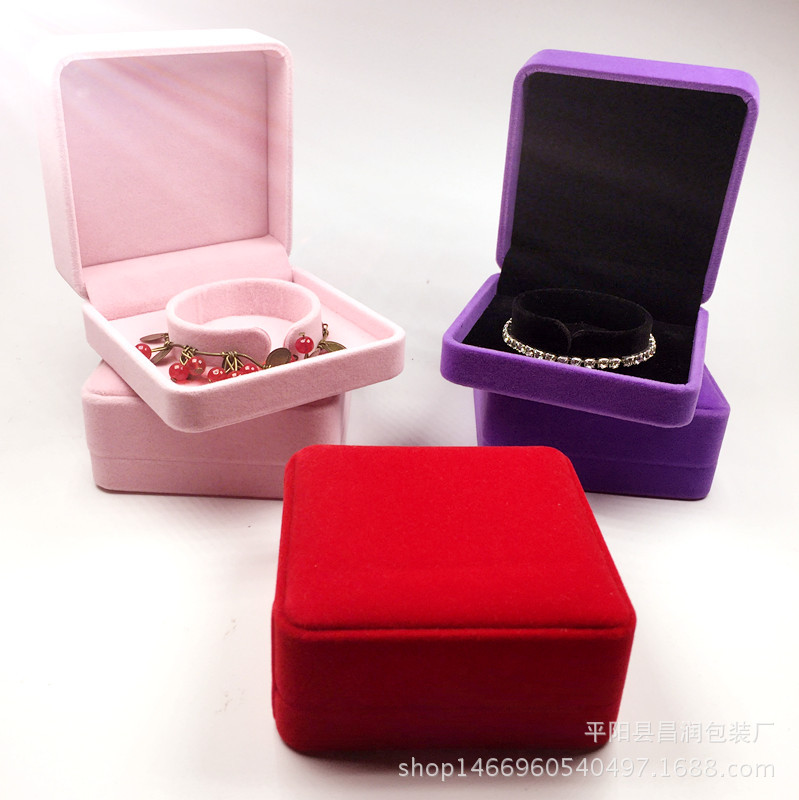 厂家优惠批发圆角绒布手镯手链盒佛珠盒珠宝首饰包装礼品正方形盒