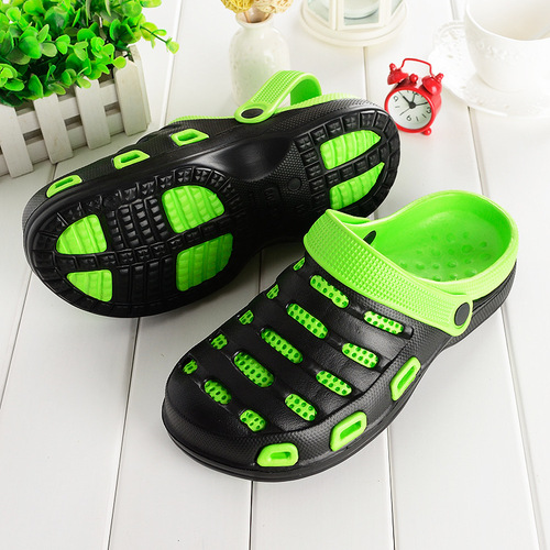 Croc shoes women's summer flat-heeled couple thick-soled non-slip slippers garden shoes drifting toe sandals large toe sandals