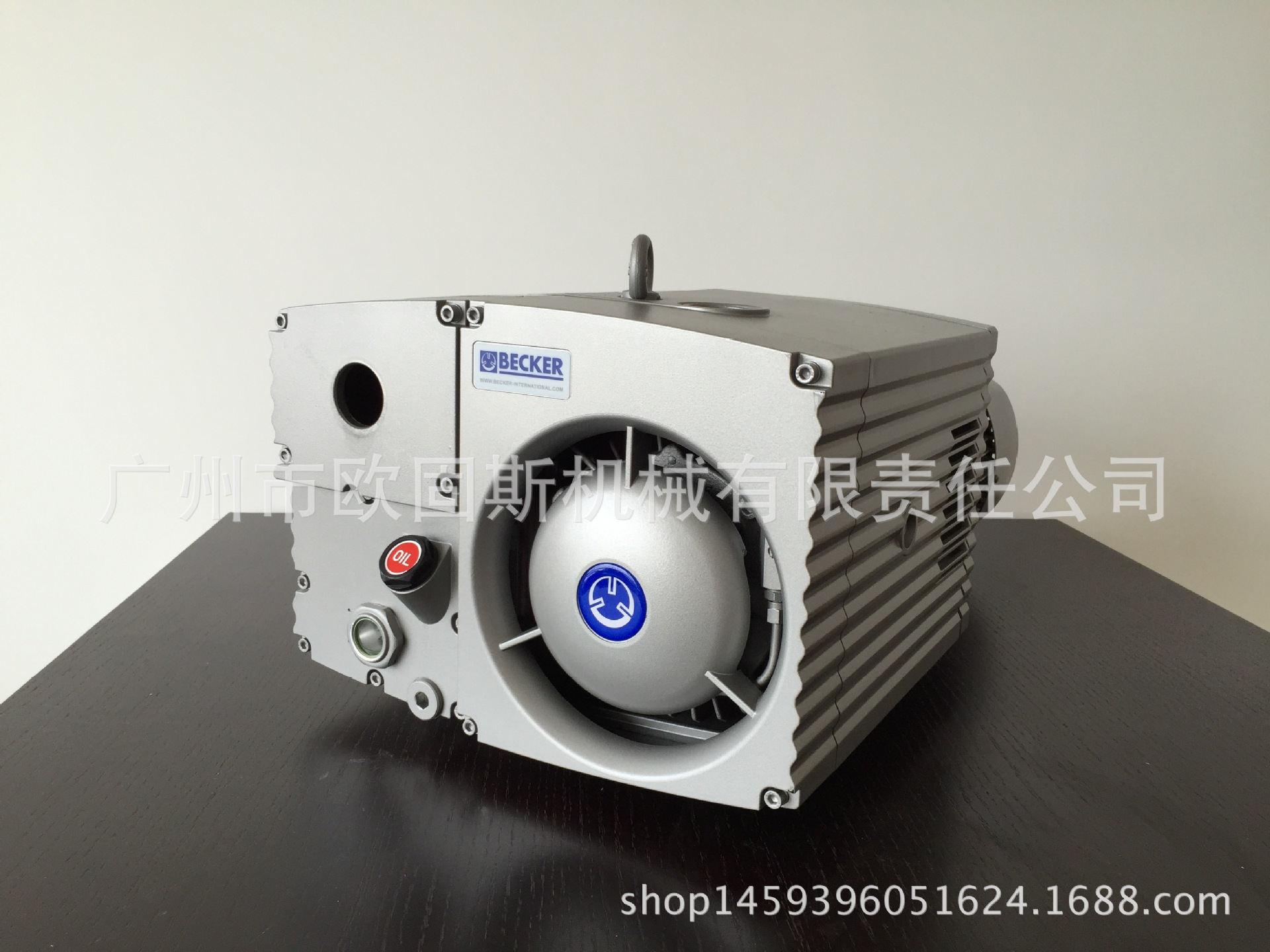 BECKER Beck vacuum pump U4.100/U5.100 Oil type rotary vane pump Germany Original quality goods goods in stock