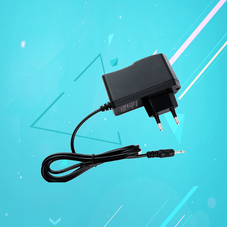 供应5V12V1A平板电电源适配器 黑色PVC材质绿色环保耐高温充电器
