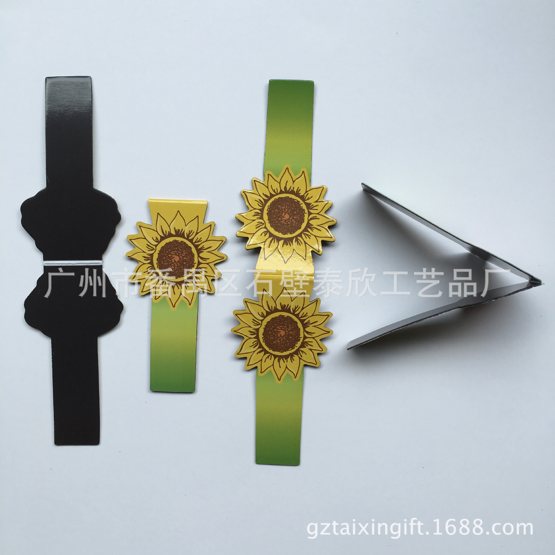 书签工厂定制 广告对折磁性书签 纸质对吸书签 卡通动漫书签|ru