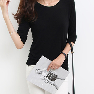 ��ɫ��aŮ�b �L���߷��� t��Ī�����ָд����Ů����200�� ���l