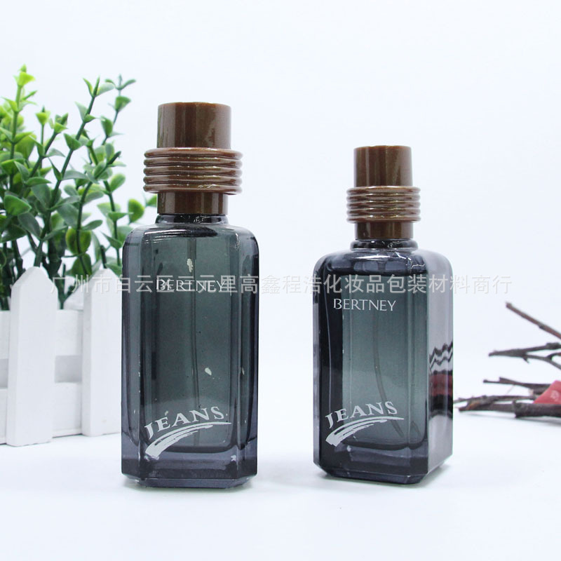 实力配套厂家供应30ML 50ML香水瓶 PP盖 香水瓶 香水瓶空瓶