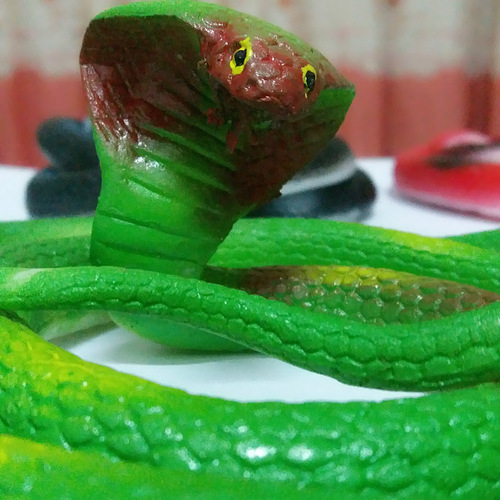 1 meter big snake, trick snake, strange and weird soft rubber snake, simulated spider lizard, rubber snake to fool fool toy