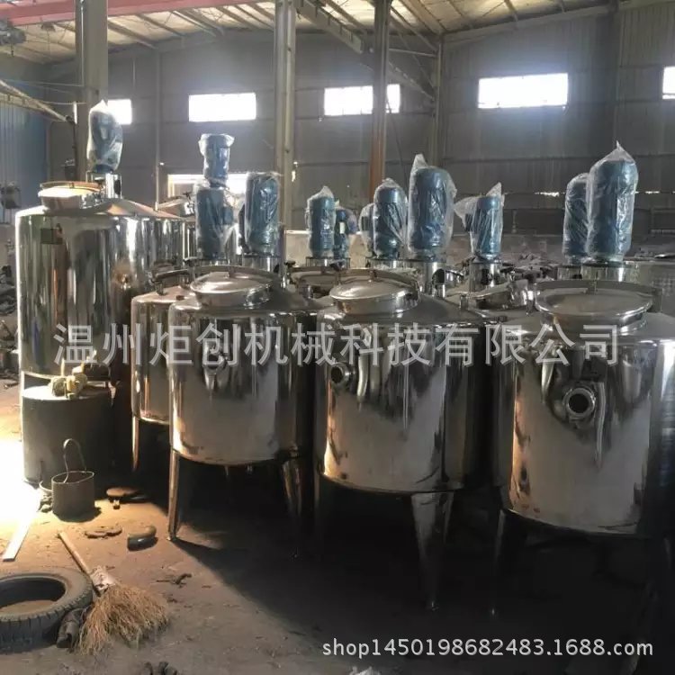 炬创机械按照客户整厂做 大型不锈钢搅拌桶，电加热液体搅拌罐