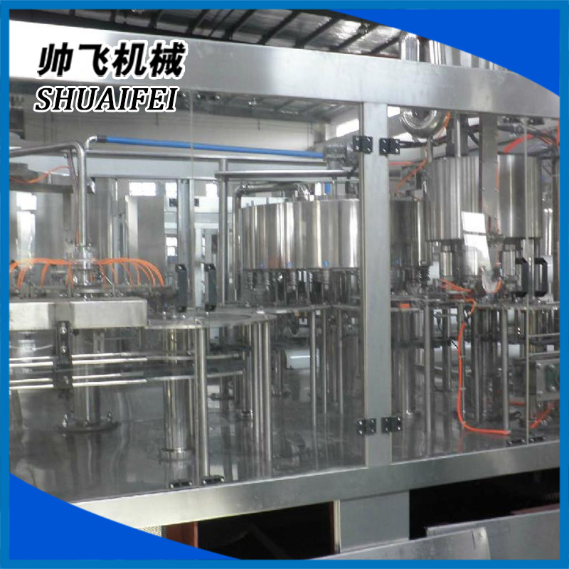 供应CGF型饮料设备 饮料果汁灌装机 灌装三合一机 灌装机液体