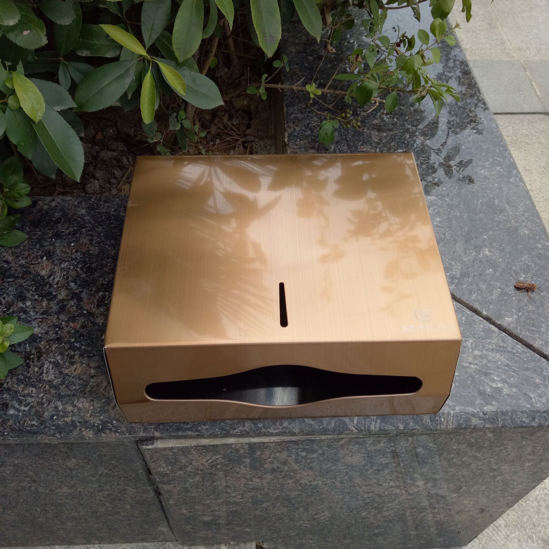 Caja de papel de rollo grande sin perforaciones Hotel rollo caja de papel higiénico estante de papel higiénico montado en la pared caja de papel de placa grande