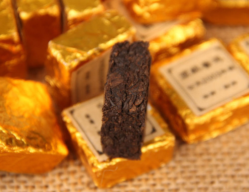 Wholesale Pu-erh Tea from Yunnan Menghai, Small Square Brick 2003 Little Gold Brick, Pu-erh Tea, Aged Tea
