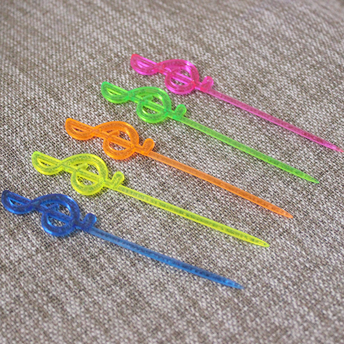 En stock espada Tenedor de fruta desechable pastel de fruta decoración pastel plato de fruta tenedor al por mayor