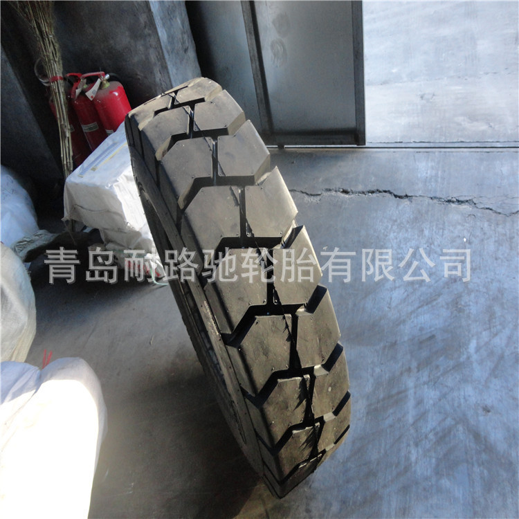 7.00/8.25-15 充气叉车轮胎28*9-15 650-10 700-12